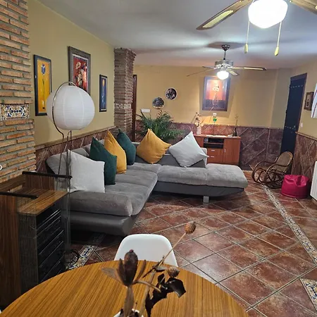 Apartment Apto-en El Bajo De La Casa-estilo Rustico En Dilar